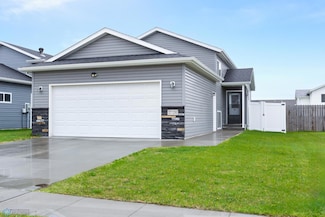 2728 Westwood St W, West Fargo, ND 58078