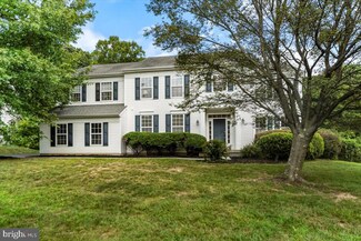 1206 Indian Trail Dr, Downingtown, PA 19335