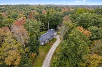 84 Lowell Town Rd, Wiscasset, ME 04578
