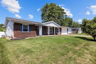 7447 Sir Lords Ln, Hazelwood, MO 63042