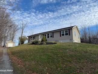 391 South St, Waymart, PA 18472