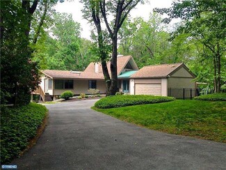 1334 Valley Rd, Villanova, PA 19085