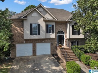 135 Cahaba Club Dr, Helena, AL 35080