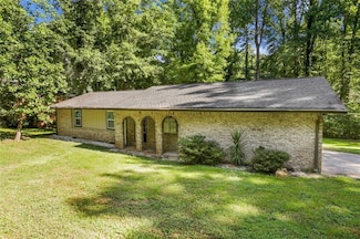5826 Simone Dr, Stone Mountain, GA 30087