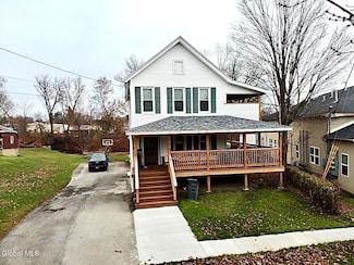 204 Wells St, Johnstown, NY 12095