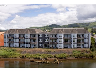 1108 S Holladay Dr Unit 24, Seaside, OR 97138