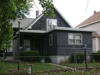 1419 Dickens St, Joliet, IL 60432