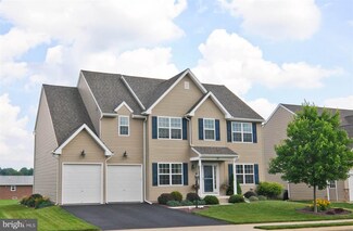 39 S 3rd St, New Freedom, PA 17349