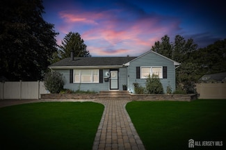 116 Player Ave, Edison, NJ 08817