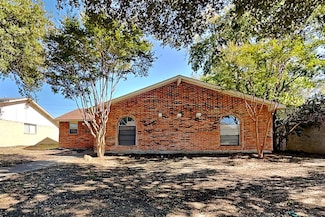 3112 Falkland Rd, Carrollton, TX 75007