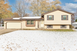 2820 Saint Rita Rd, Caledonia, WI 53404