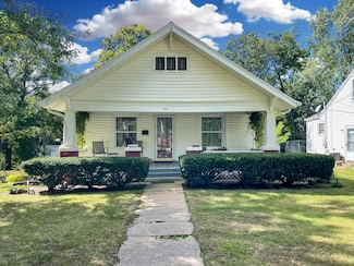 703 N Folger St, Carrollton, MO 64633