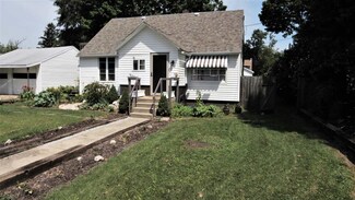 413 E Chestnut St, New Carlisle, IN 46552