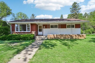 505 Wilson St, Poynette, WI 53955