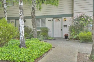 1322 Poplar Ave, Pacifica, CA 94044
