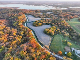 000 Seneca Rd NW, Swisher, IA 52338