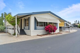 1001 Sylmar Ave Unit 2, Clovis, CA 93612