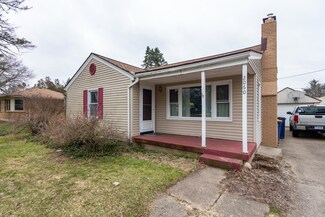 2060 7th St NW, Grand Rapids, MI 49504