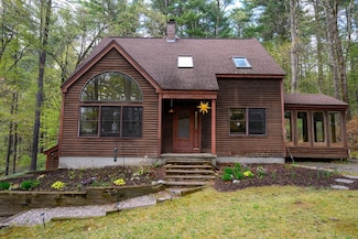 8 Kingman Rd, Amherst, MA 01002