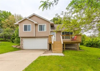 820 Lexington St, Carlisle, IA 50047
