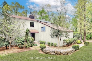 6 Kristy Dr, Bethel, CT 06801
