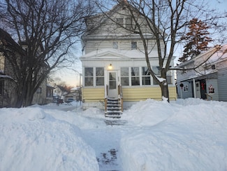 912 Bingham Ave, Sault Sainte Marie, MI 49783
