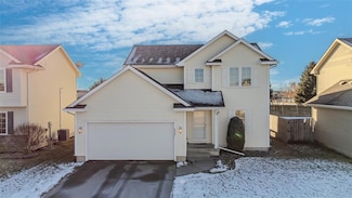 9426 Red Sunset Dr, West Des Moines, IA 50266