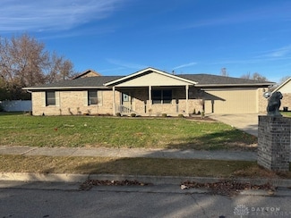1141 Dickerson Dr, Troy, OH 45373