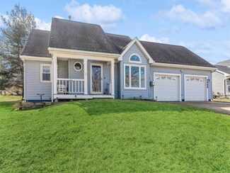 4908 Lakewood Dr, Norwalk, IA 50211