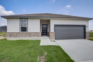 312 Jean St, Seguin, TX 78155
