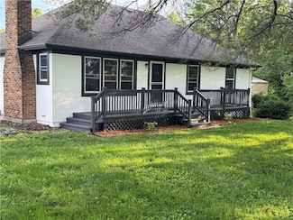 10601 E 227th St, Peculiar, MO 64078