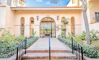 1711 Grismer Ave Unit 40, Burbank, CA 91504
