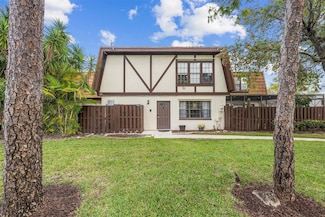 100 Weybridge Cir Unit D, Royal Palm Beach, FL 33411