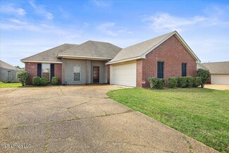 112 Grandview Dr, Byram, MS 39272