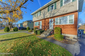 29 Commodore St, Albany, NY 12205