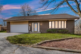 30 Cornwall Dr, Crete, IL 60417