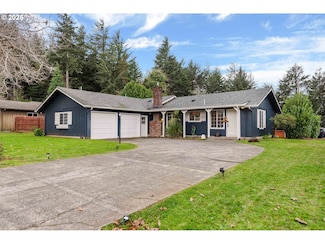885 Oakway Dr, Coos Bay, OR 97420