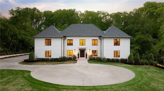 5260 Long Island Dr NW, Atlanta, GA 30327