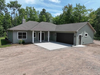 W7239 Kodiak Dr, Pembine, WI 54156