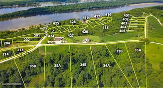 428 Riverview Rd, Golden Eagle, IL 62036