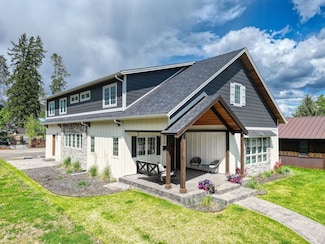 914 2nd St E, Whitefish, MT 59937