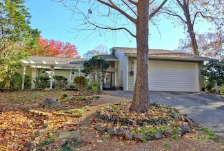 203 Raintree Bend, Peachtree City, GA 30269