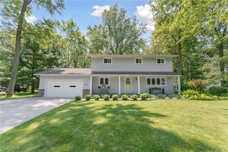 146 Laurie Ln, Northfield, OH 44067