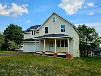 2 8th St, Bayfield, WI 54814