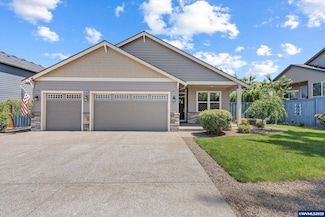 102 NE Overlook Ct, Estacada, OR 97023