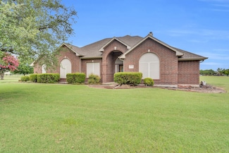 104 Watauga Dr, Waxahachie, TX 75165