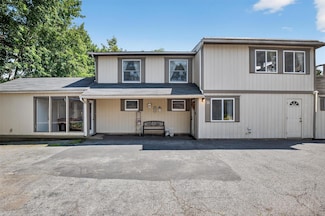 11 Beverly Ln, Peekskill, NY 10566