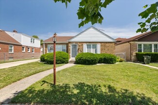 8841 Menard Ave, Morton Grove, IL 60053