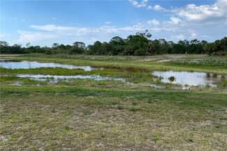 5005 Dolphin Cir, Port Labelle, FL 33935