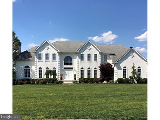 33 Hunters Creek Cir, Mullica Hill, NJ 08062